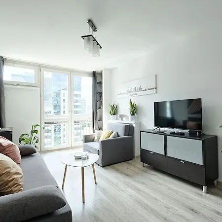 Urbannestgroup - Center - Al Jana Pawla Ii Апартаменты *