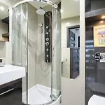 Urbannestgroup - Center - Al Jana Pawla Ii شقة *